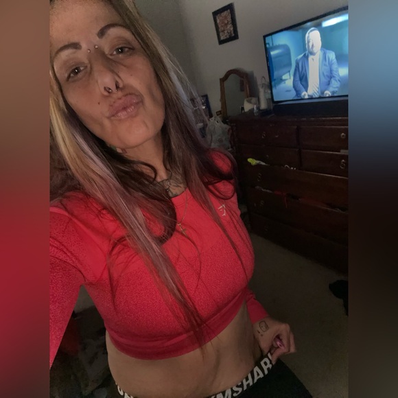 Meet your Posher, ❤️Esther Stella 💕😊
AKA 🐈‍⬛Catwoman🐈‍⬛ 🌙😻 - Picture 11 of 16